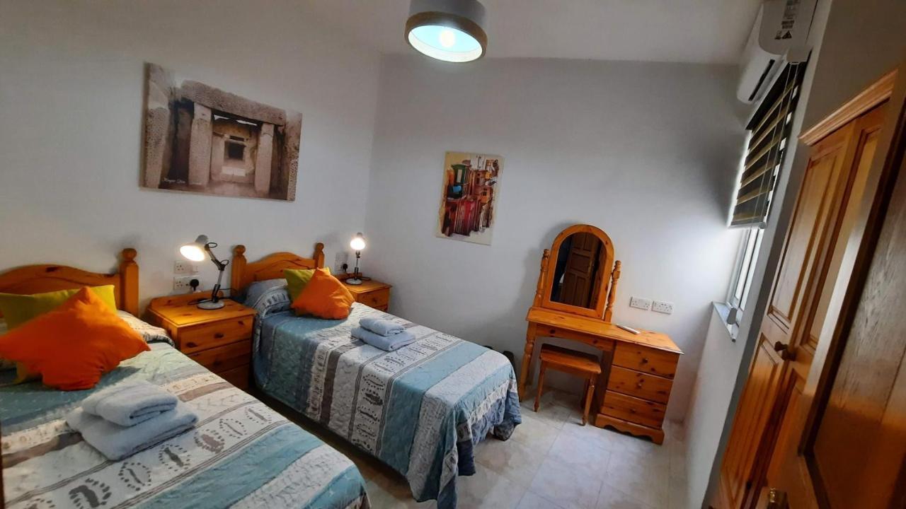 Spacious Side-Sea View Apartment At St Paul'S Bay St. Paul's Bay Exterior foto